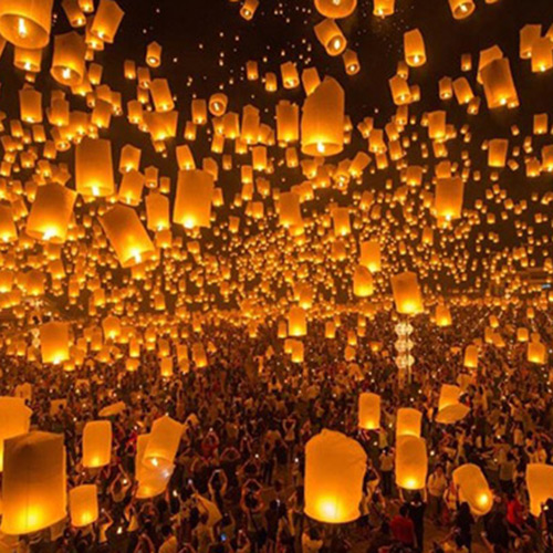 Yi Peng or ( Yee Peng ) Festival - akyra manor Chiang Mai